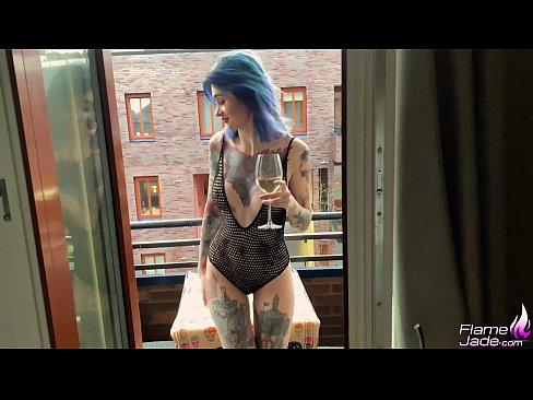 ❤️ திறந்த வானத்தின் கீழ் ஒரு குலுக்கல் மற்றும் உணர்ச்சியுடன் குடுக்கும் அற்புதமான பெண் ❤️ ஆசன வீடியோ ta.filmepornonline.ru ❤